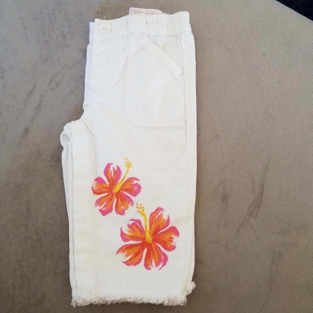 Beautiful white jeans with hibiscus print